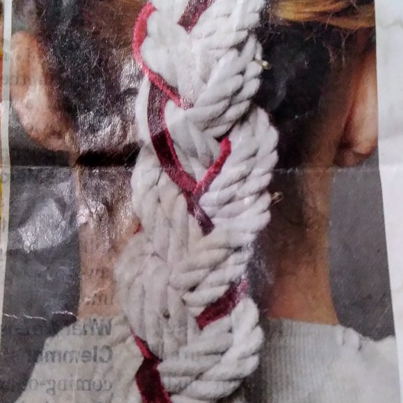 Friends pony and braid - Picture 2 of 5